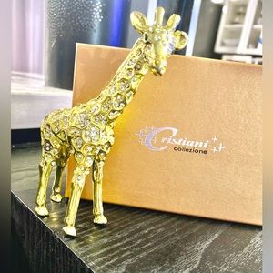 NIB CRISTIANI COLLEZIONE JEWELED 1-GIRAFFE DECOR/TRINKET/PILL BOX. (Priced Per).